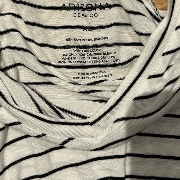 white and black striped t-shirt - Picture 2 of 2